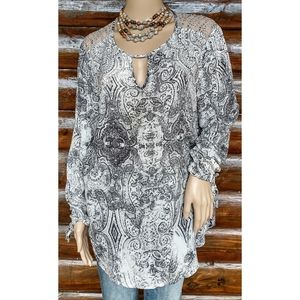 Printed Top With Faux Suede Lazer Cut Out On Back Shoulders. Pick 3 ⭐ Items $40.